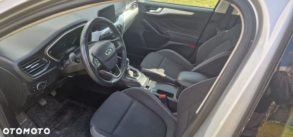 Ford Focus 1.5 TDCi DPF Start-Stopp-System Ambiente - 20