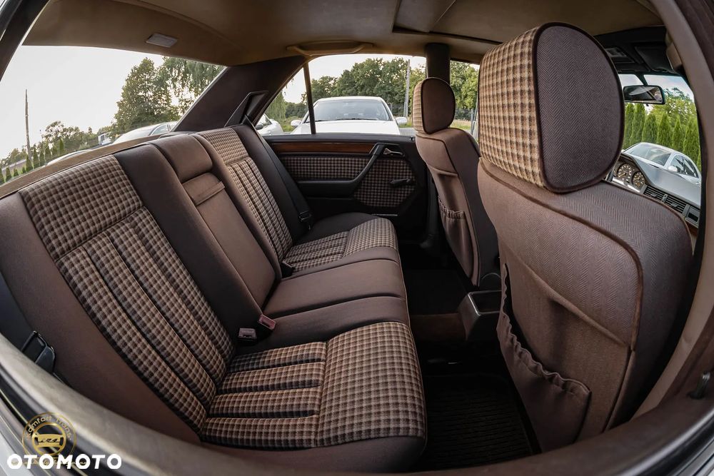 Mercedes-Benz W124 (1984-1993) - 29