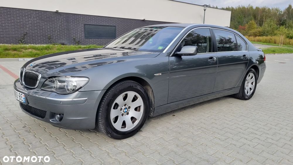 BMW Seria 7 740i - 22