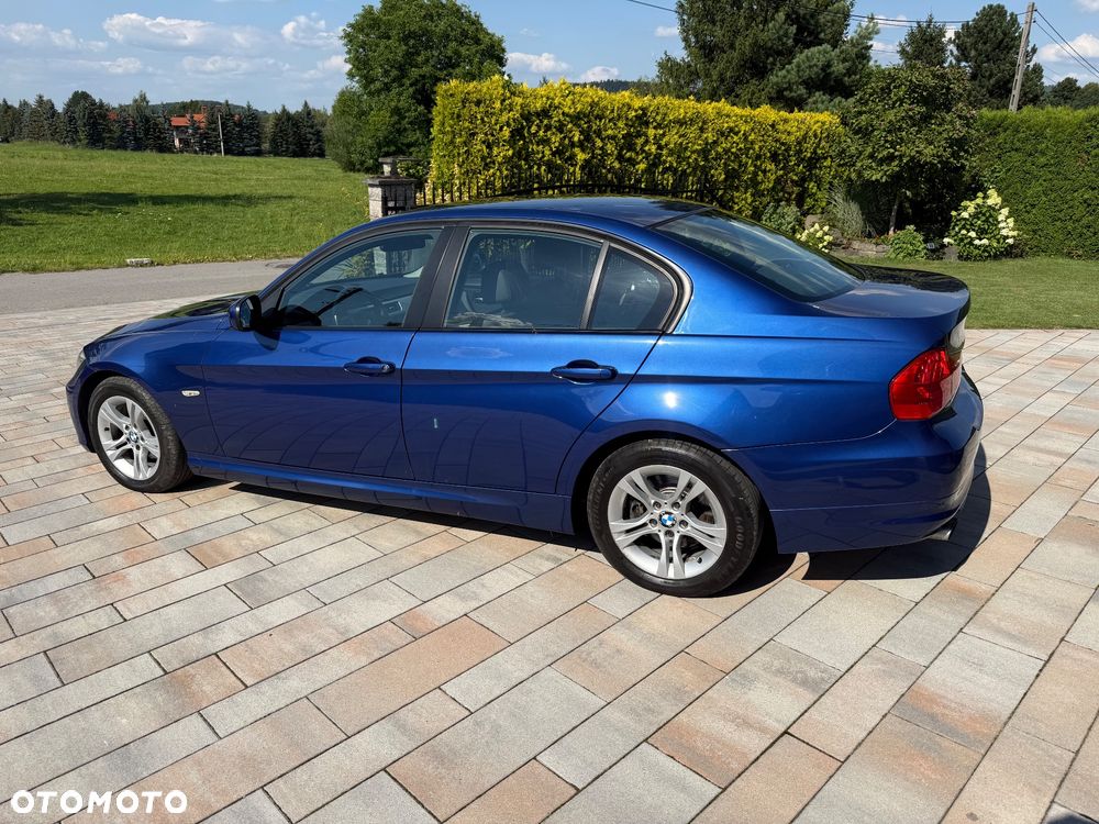 BMW Seria 3 320i - 16
