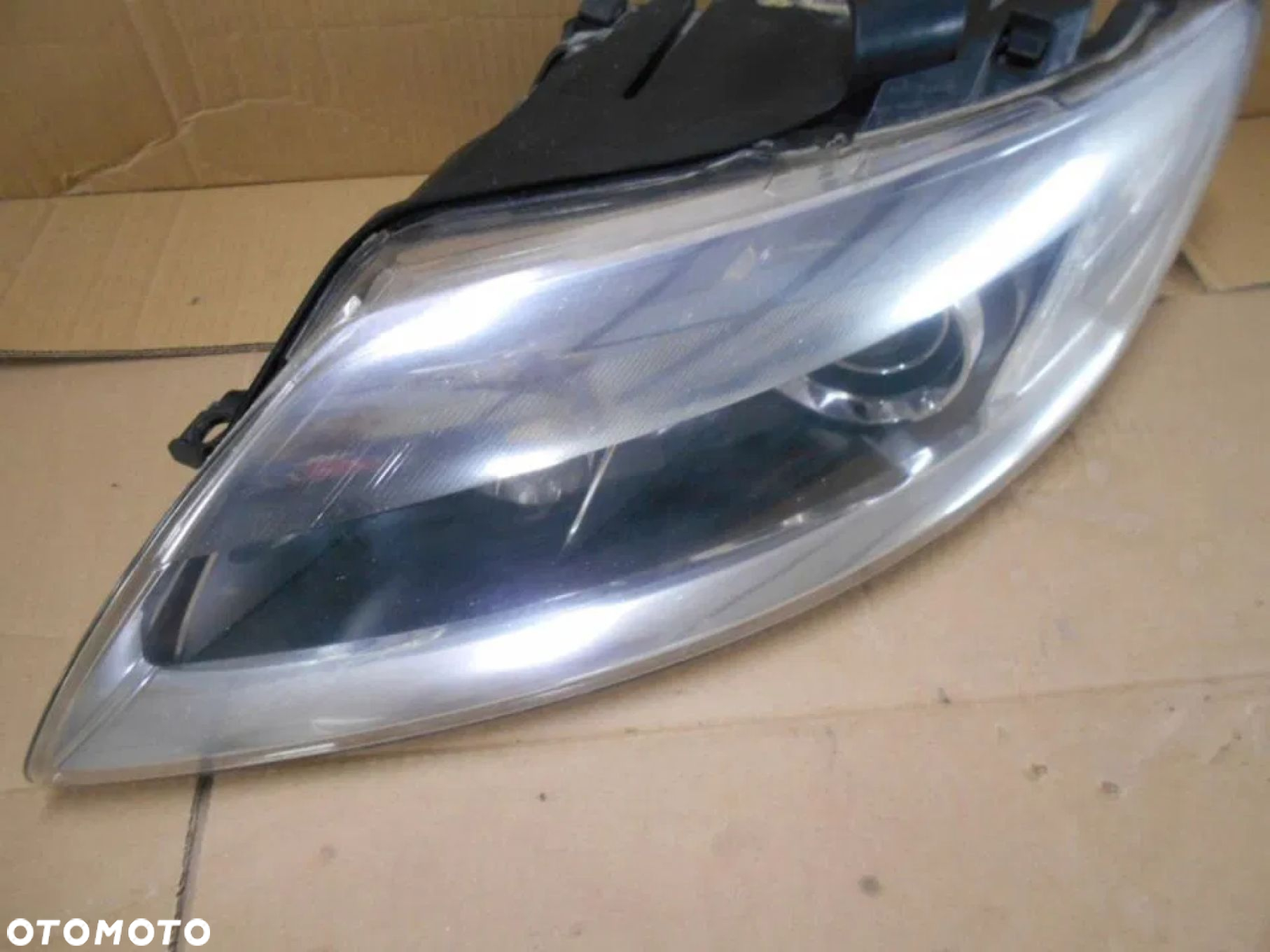 AUDI Q7 4L LAMPA PRZÓD LEWA XENON 4L0941003A - 2