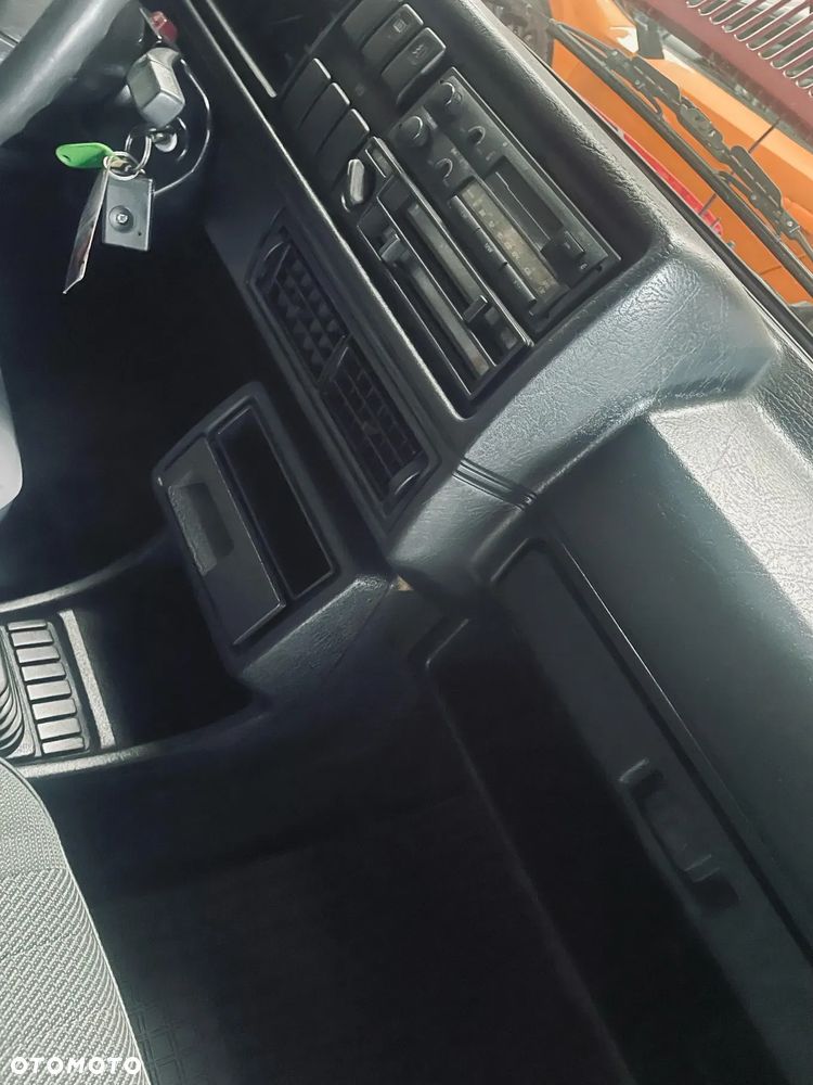 Volkswagen Golf 1.6 CL D - 13