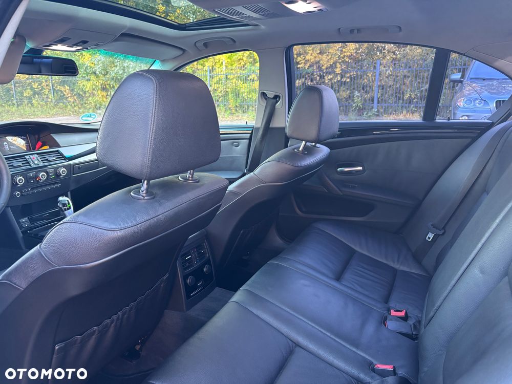 BMW Seria 5 530d Edition Exclusive - 28
