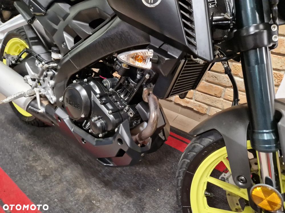 Yamaha MT - 24