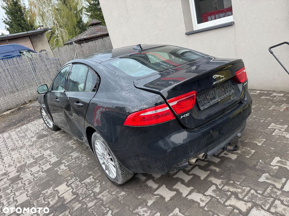 Jaguar XE 20d R-Sport - 1