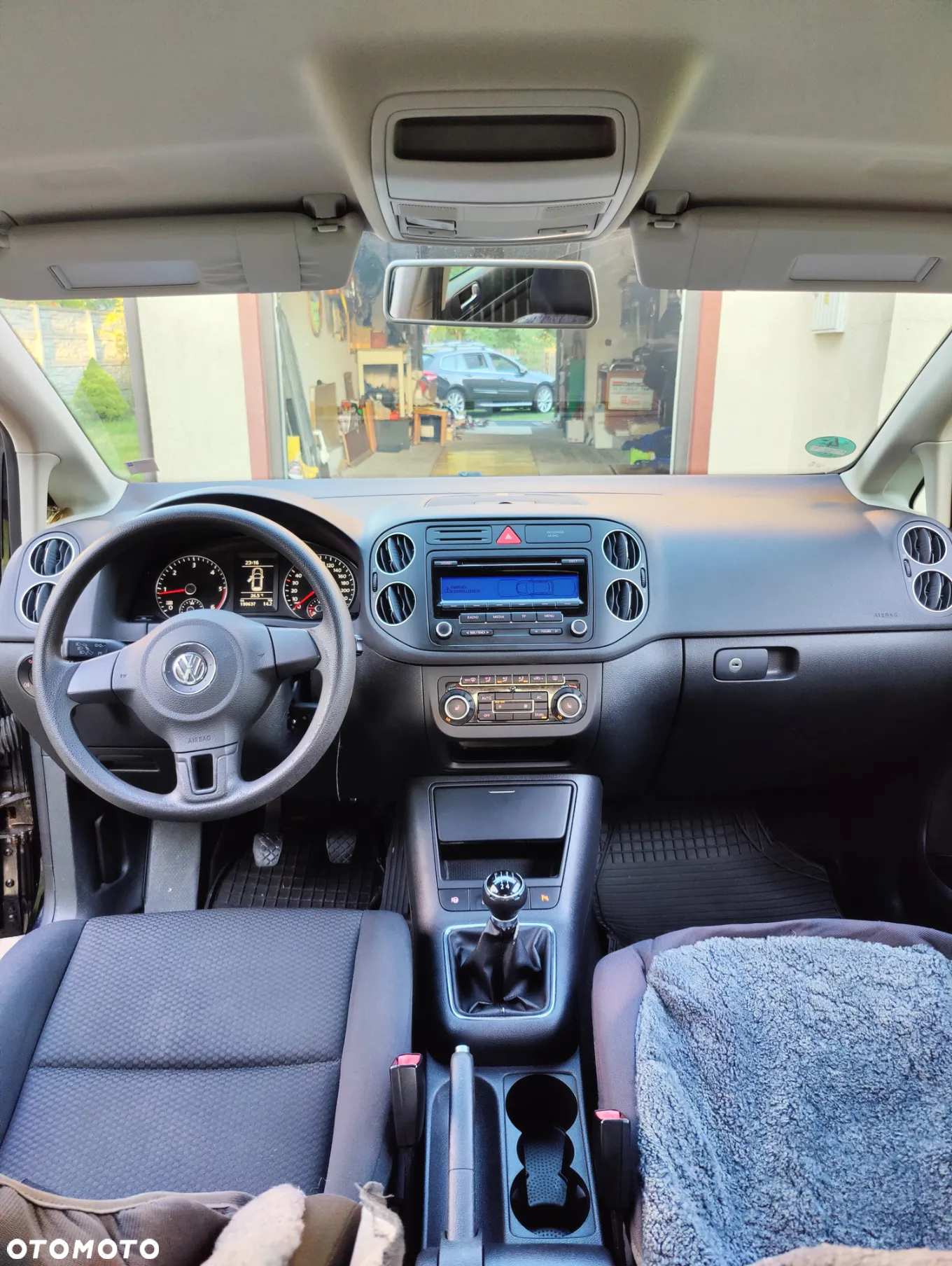 Volkswagen Golf Plus 1.6 TDI BlueMot Comfortline - 8