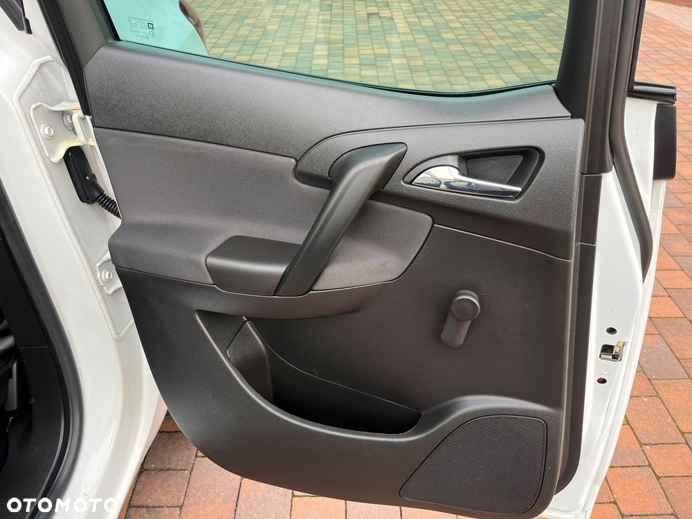 Opel Meriva 1.4 T Cosmo - 24