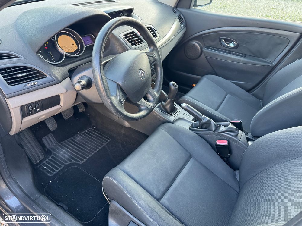 Renault Mégane 1.5 dCi Confort - 7