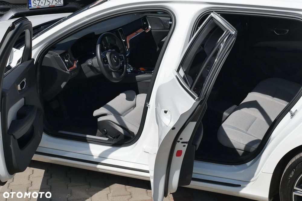 Volvo V60 T6 AWD Recharge Geartronic Inscription - 18