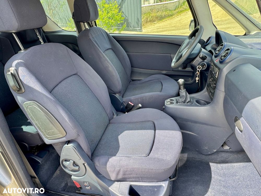 Peugeot 1007 - 5