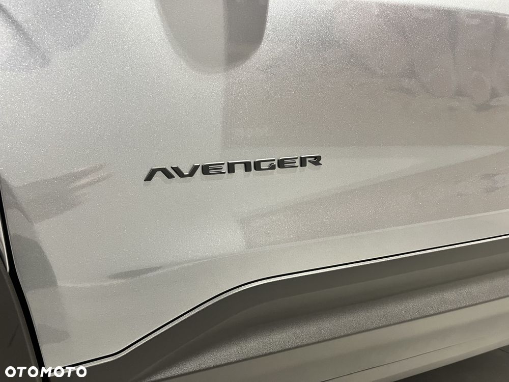 Jeep Avenger 1.2 T3 mHEV Upland 4xe eDCT6 - 14