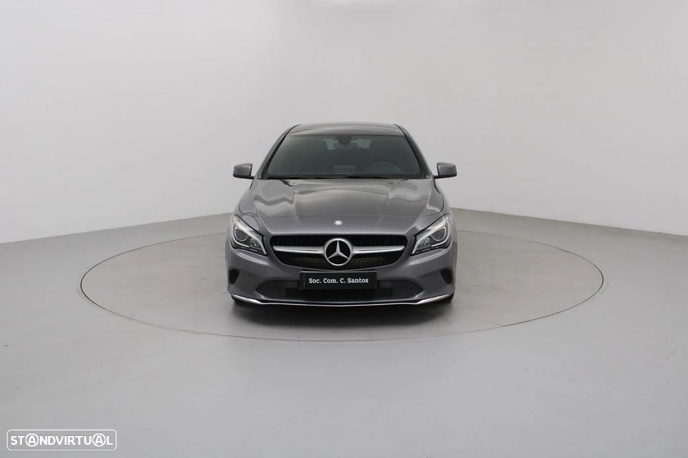 Mercedes-Benz CLA 180 d Shooting Brake Urban - 2