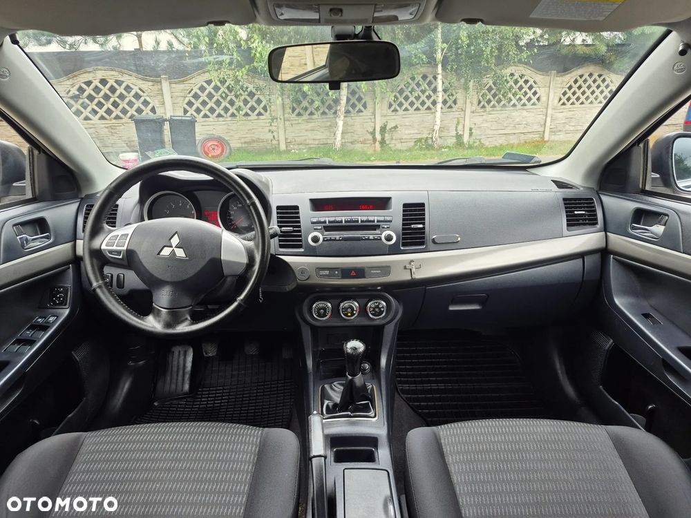 Mitsubishi Lancer 1.6 Inform - 7