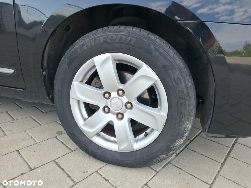 Kia Carens 2.0 EX - 6