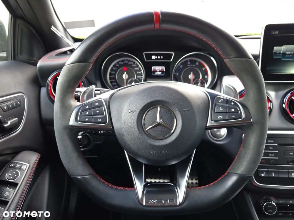 Mercedes-Benz GLA AMG 45 4-Matic - 15