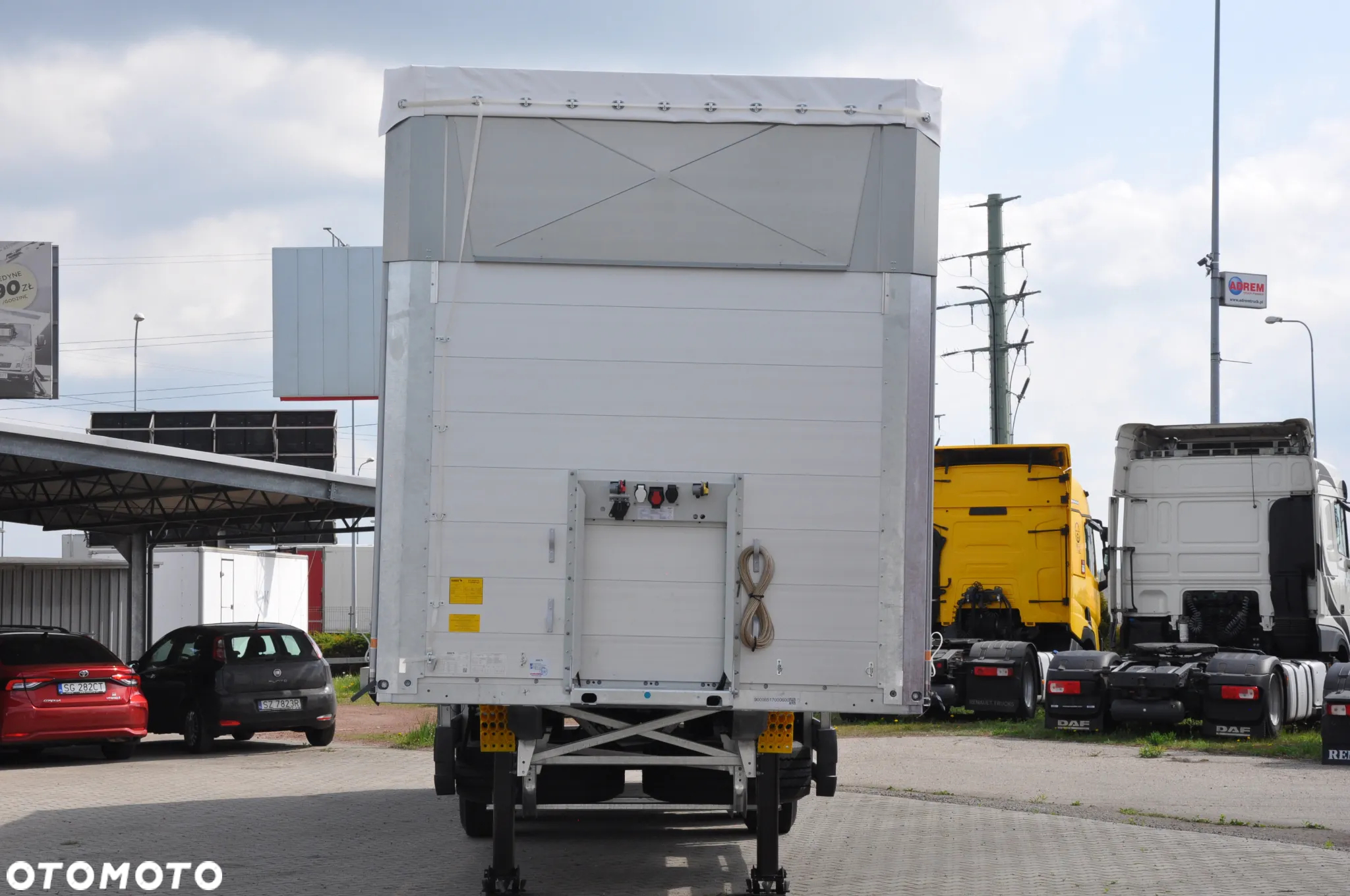Schmitz Cargobull STANDARD PODNOSZONY DACH PODNOSZONA OŚ DWA KOŁA ZAPASOWE - 3