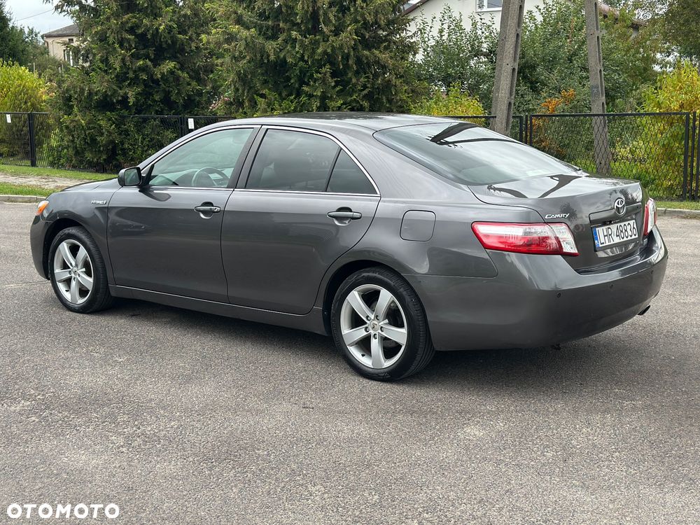 Toyota Camry ver-2-4-hybrid - 4