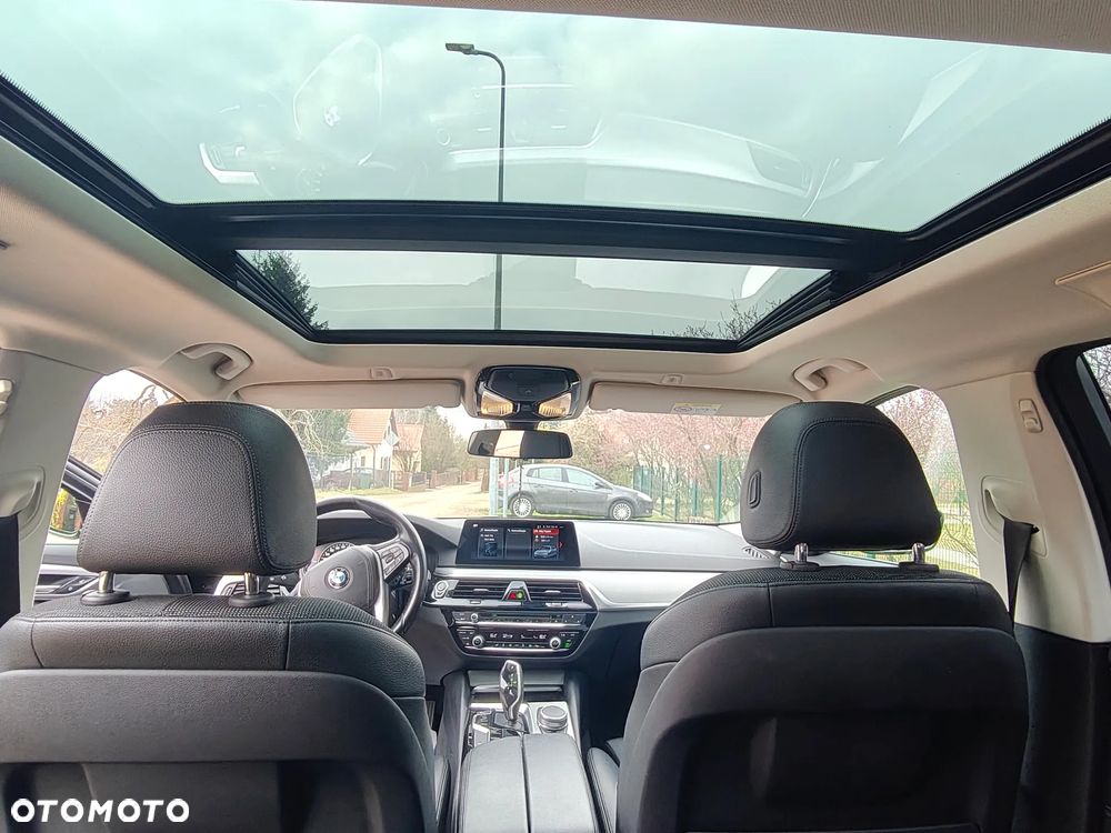 BMW Seria 5 520d Sport Line sport - 4