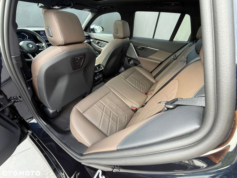 BMW Seria 5 520d xDrive Touring - 34