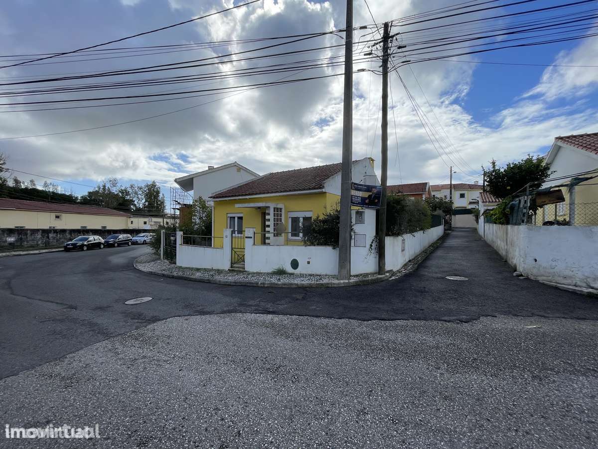 Moradia com 320m² de terreno e potencial incrível. - Grande imagem: 3/19