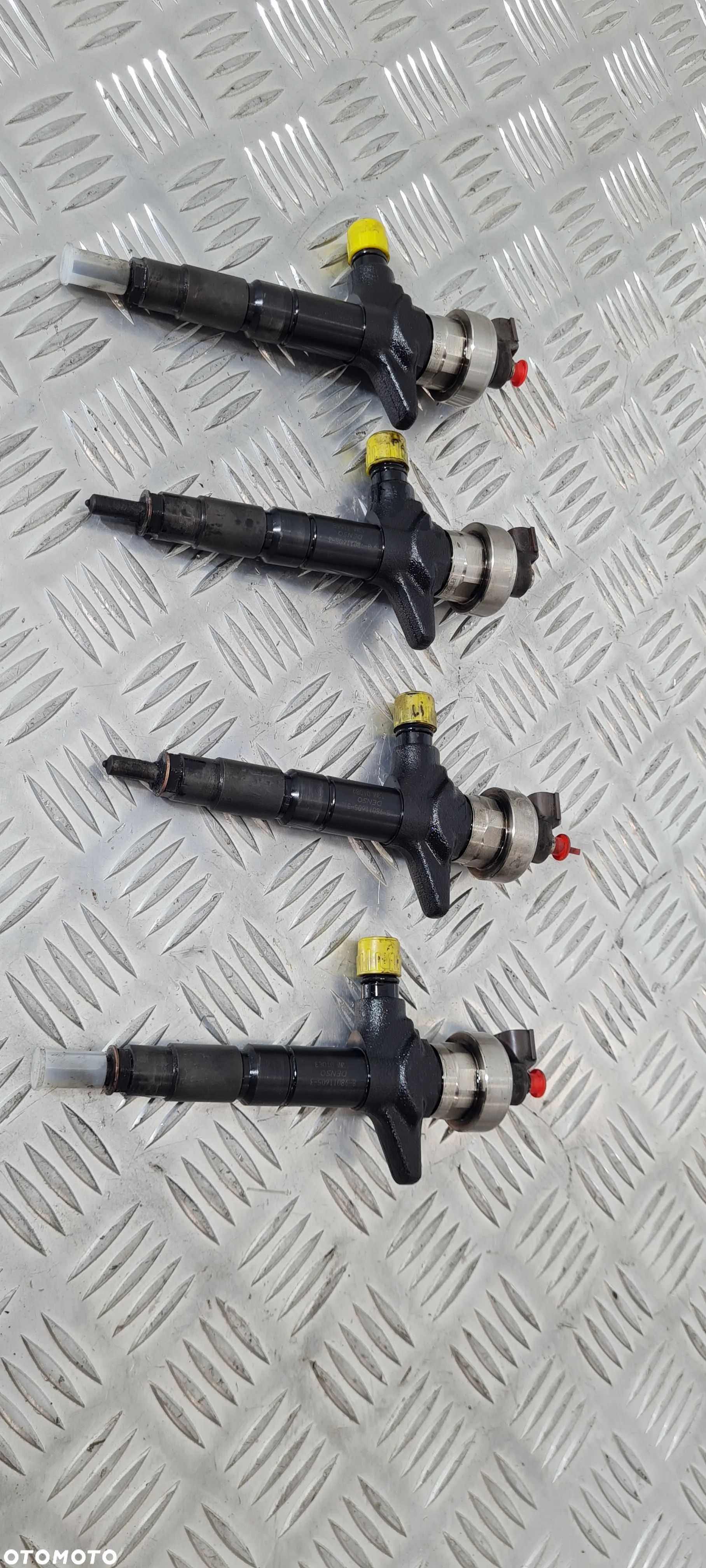 Isuzu D-Max I 2.5/3.0 Wtryskiwacz Paliwa - 1