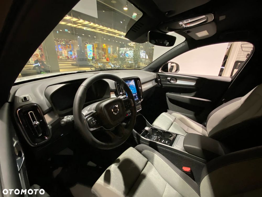 Volvo XC 40 B3 Plus Dark - 5