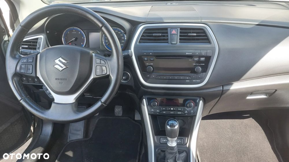 Suzuki SX4 S-Cross 1.6 DDiS Premium Plus - 10