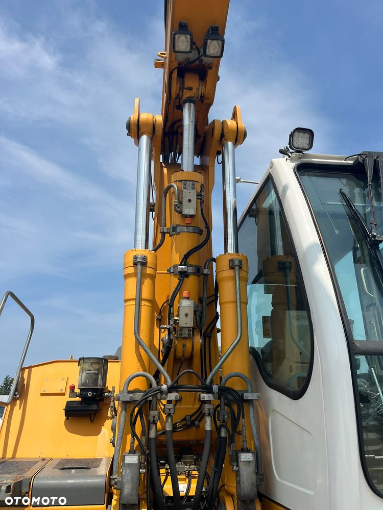 Liebherr R900C Litronic * 2011 * 8 688 mth * długi zasięg * - 29