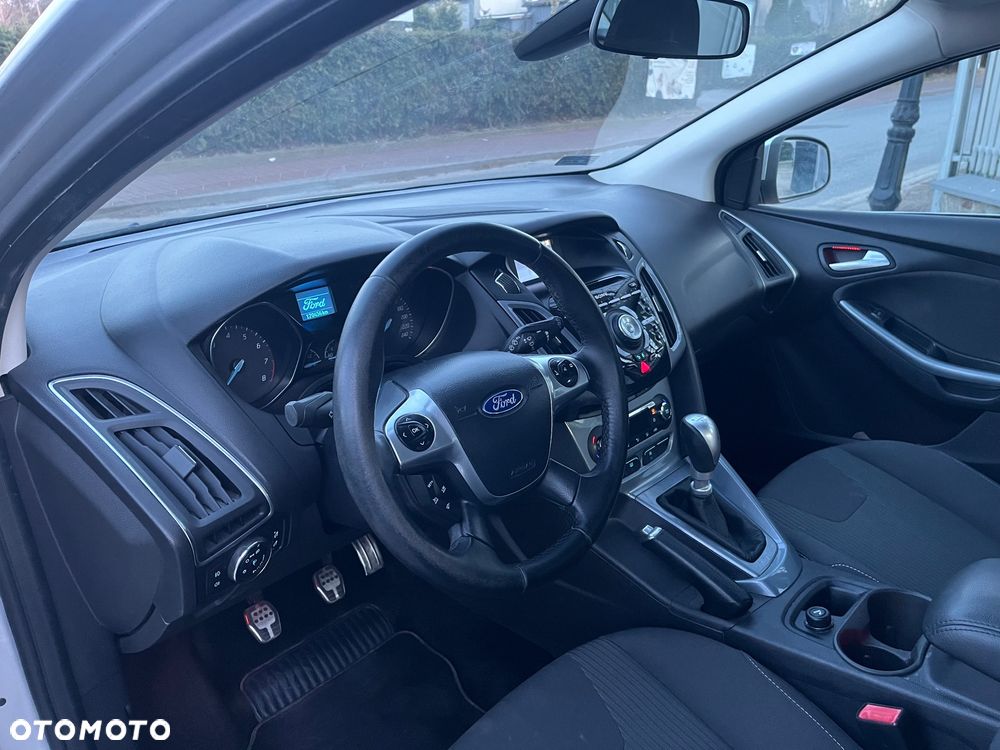 Ford Focus 1.6 EcoBoost Titanium - 23
