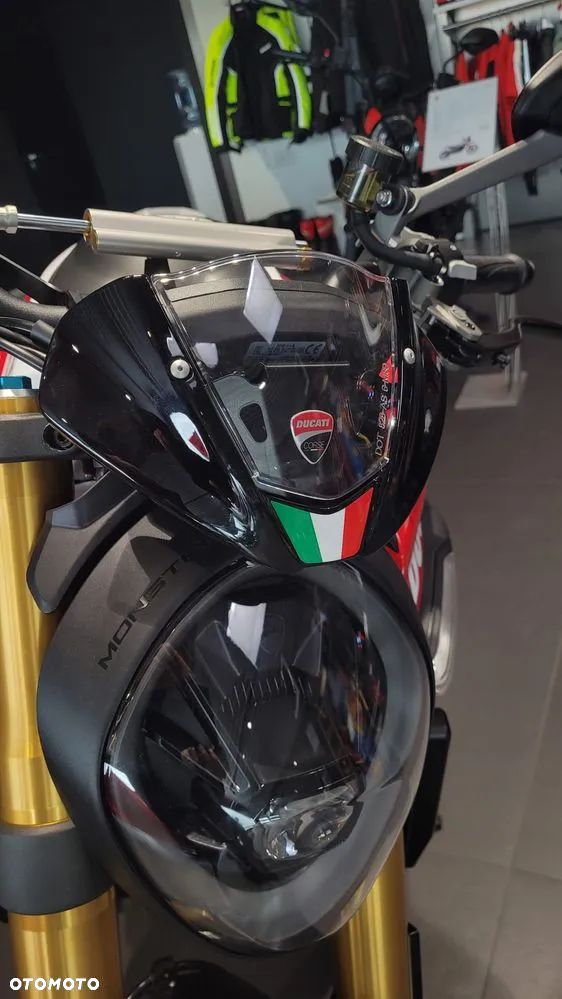 Ducati Monster - 10