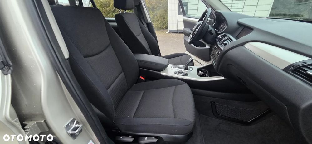 BMW X3 xDrive20i xLine - 33