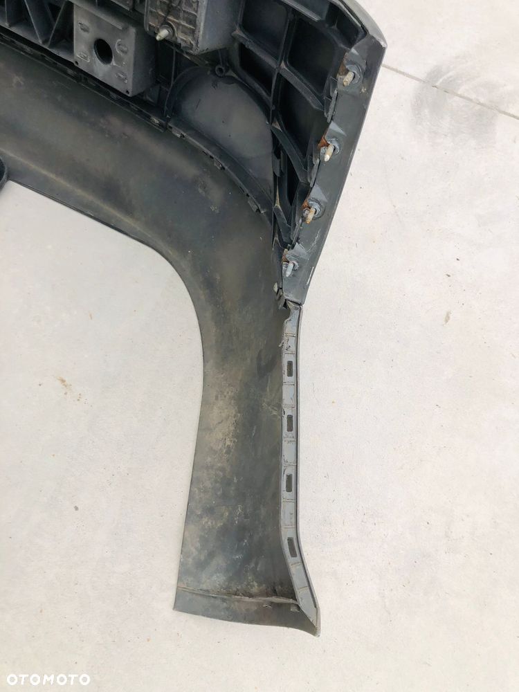 Audi A4 B6 Zderzak Tył Kol: LX7Z - 3