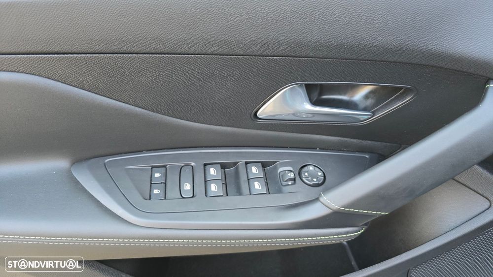 Peugeot 408 1.6 Hybrid GT e-EAT8 - 8