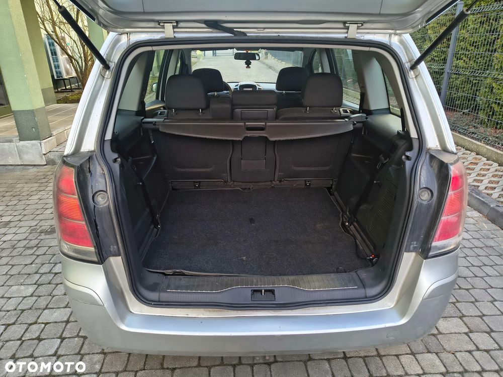 Opel Zafira - 11
