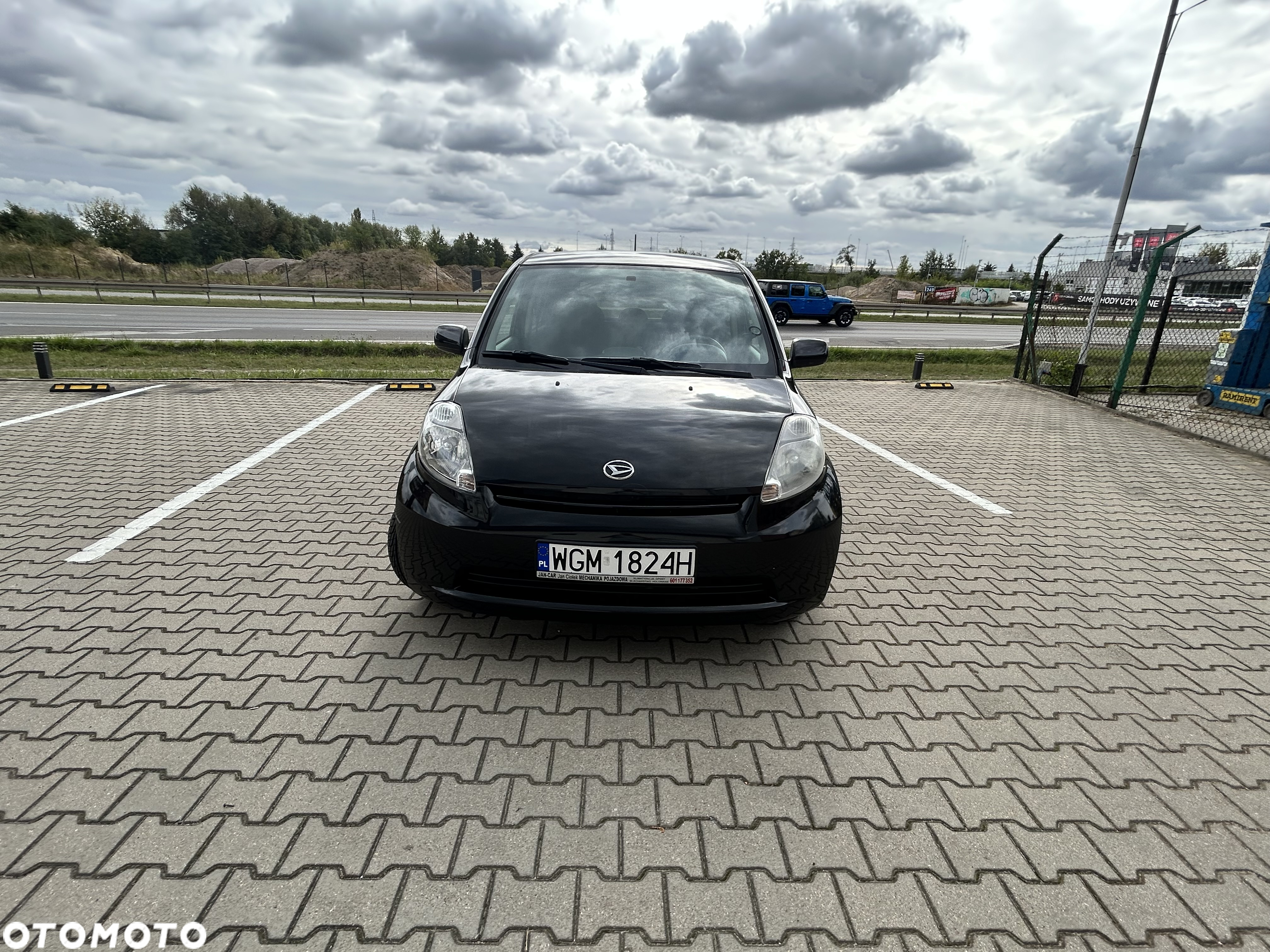 Daihatsu Sirion 1.0 - 3