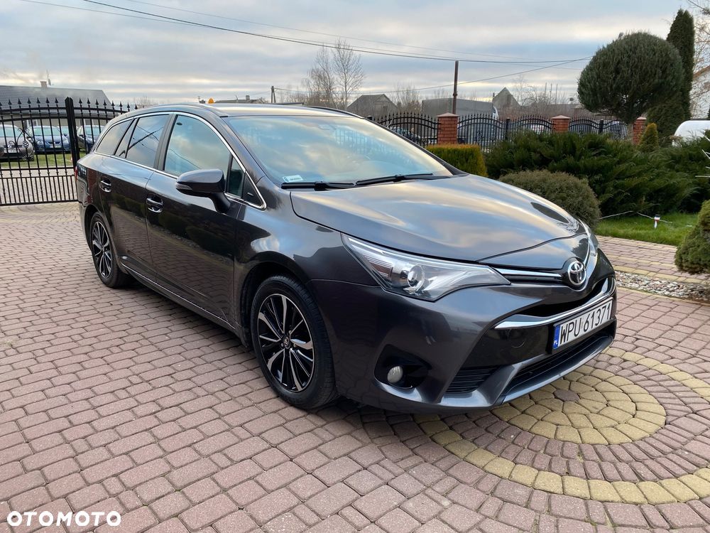 Toyota Avensis 2.0 D-4D Premium - 10