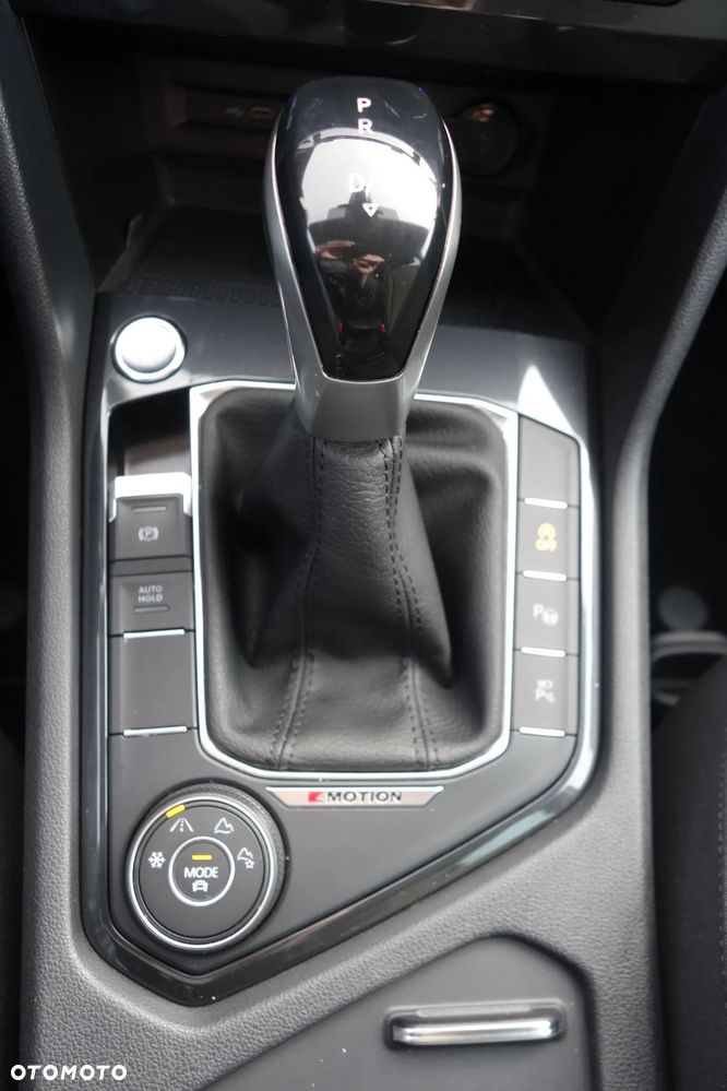 Volkswagen Tiguan 2.0 TSI 4Mot Elegance DSG - 23