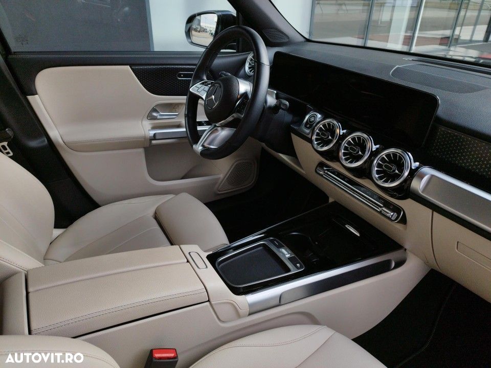 Mercedes-Benz GLB - 10