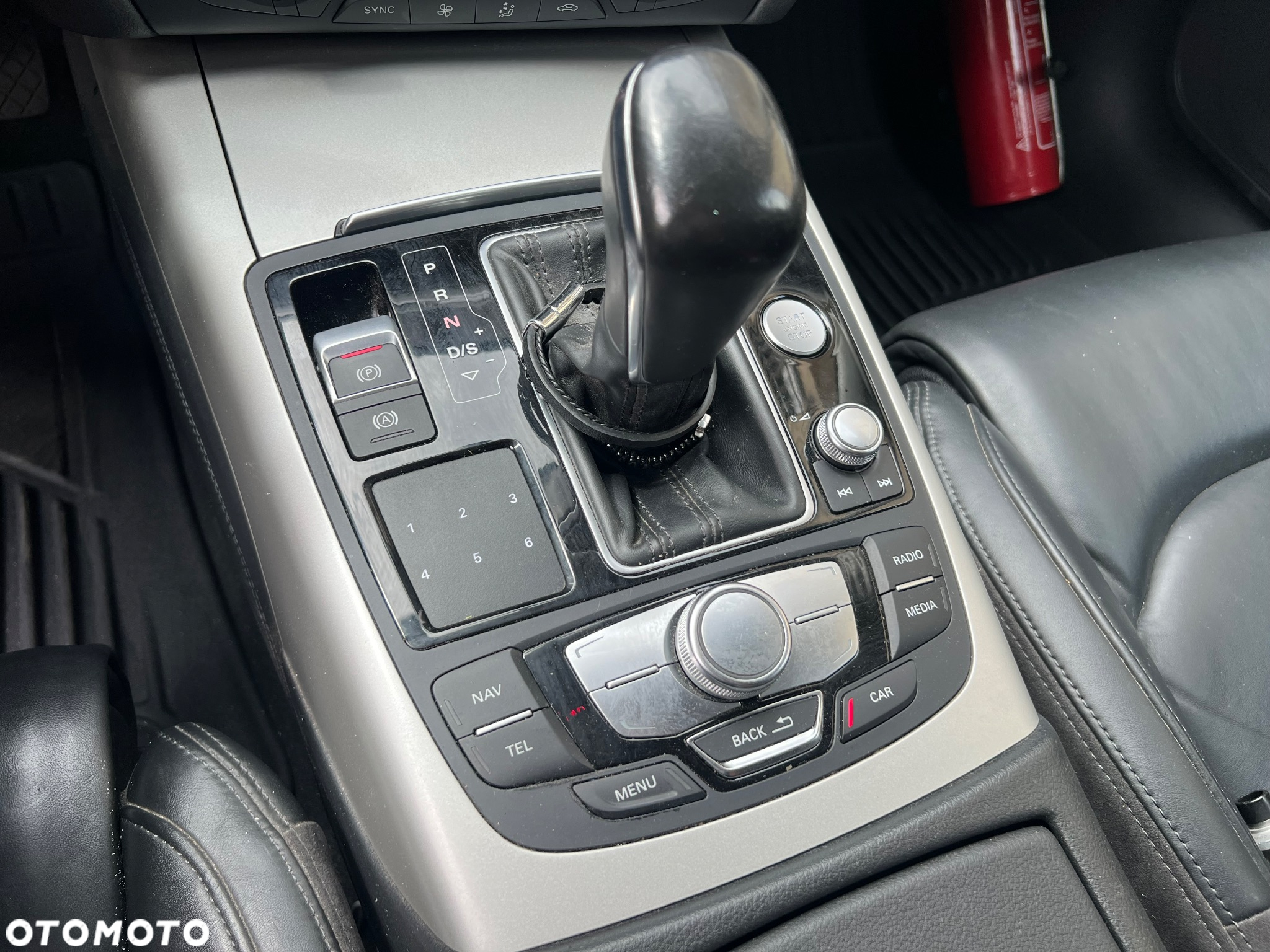 Audi A6 Avant 2.0 TDI Ultra S tronic - 25