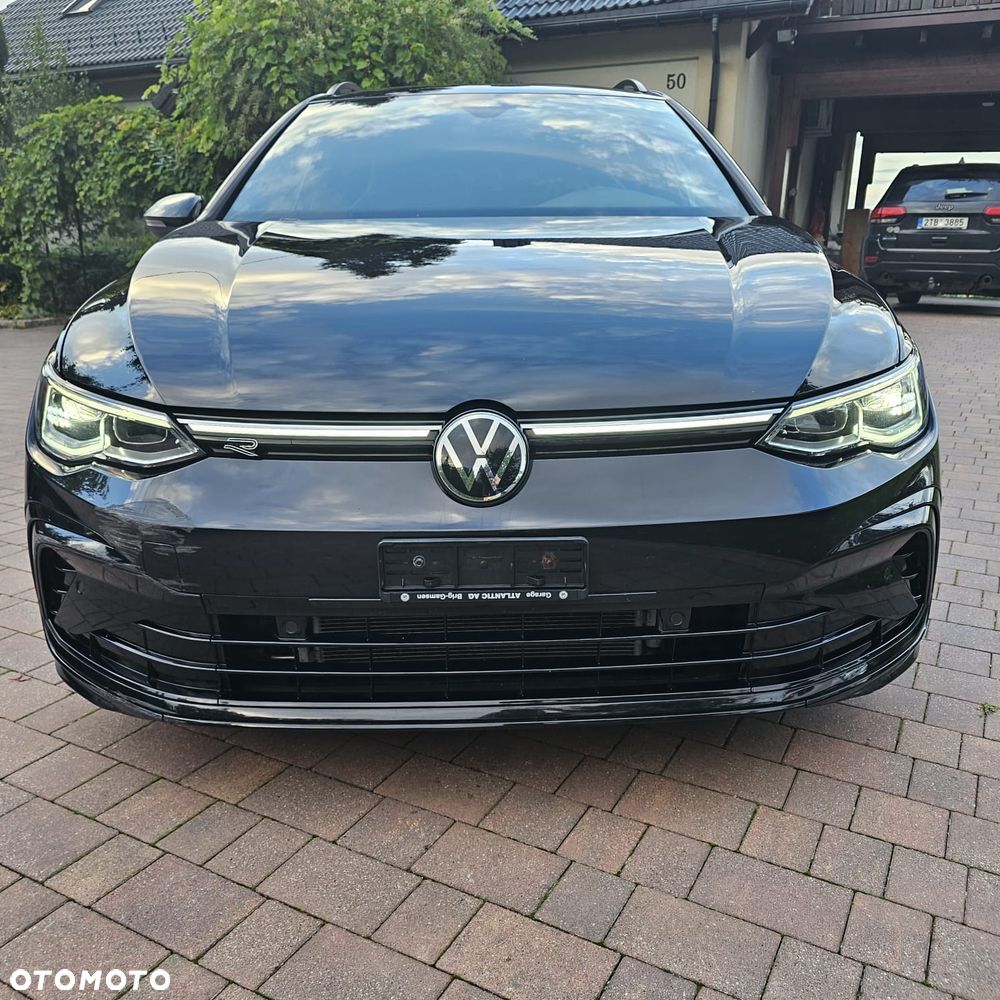 Volkswagen Golf - 1