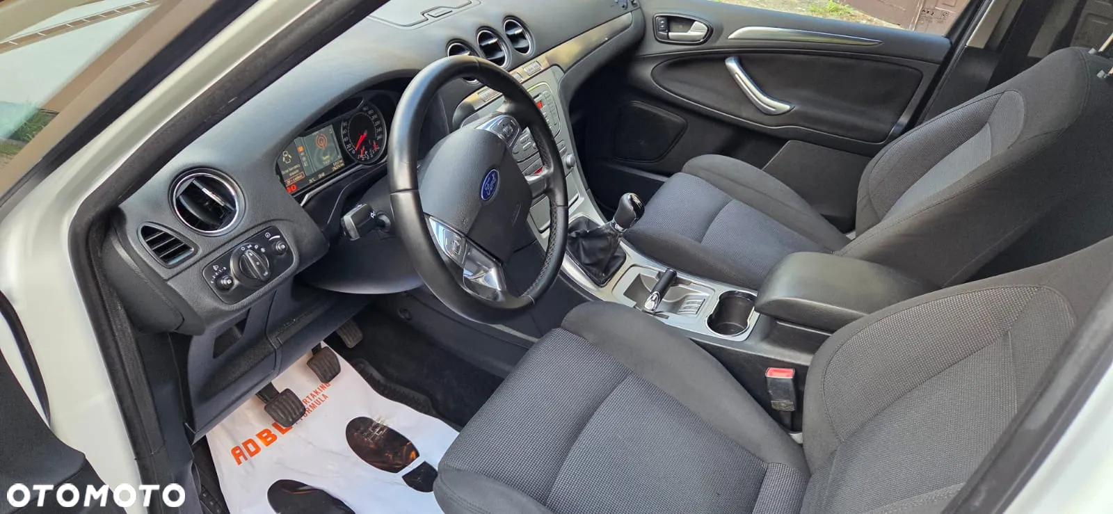 Ford S-Max 2.0 Titanium - 24