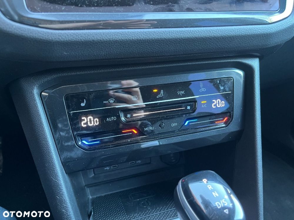 Volkswagen Tiguan 2.0 TDI SCR Elegance DSG - 22