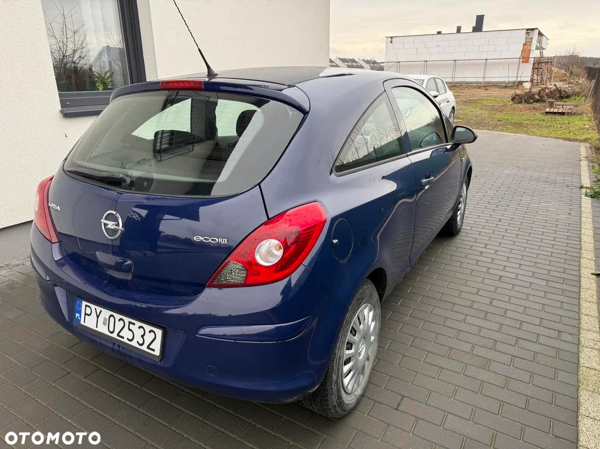 Opel Corsa 1.2 16V Essentia - 11