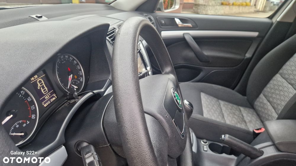 Skoda Octavia 1.6 TDI DPF Ambition Green tec - 14