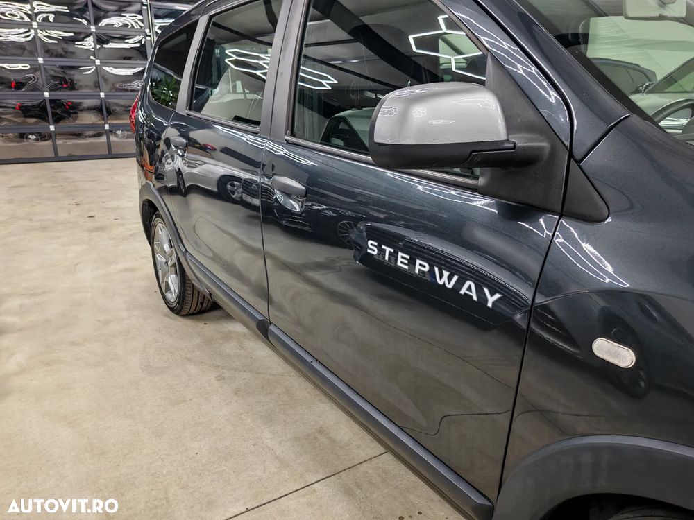 Dacia Lodgy 1.5 dCi Stepway - 32