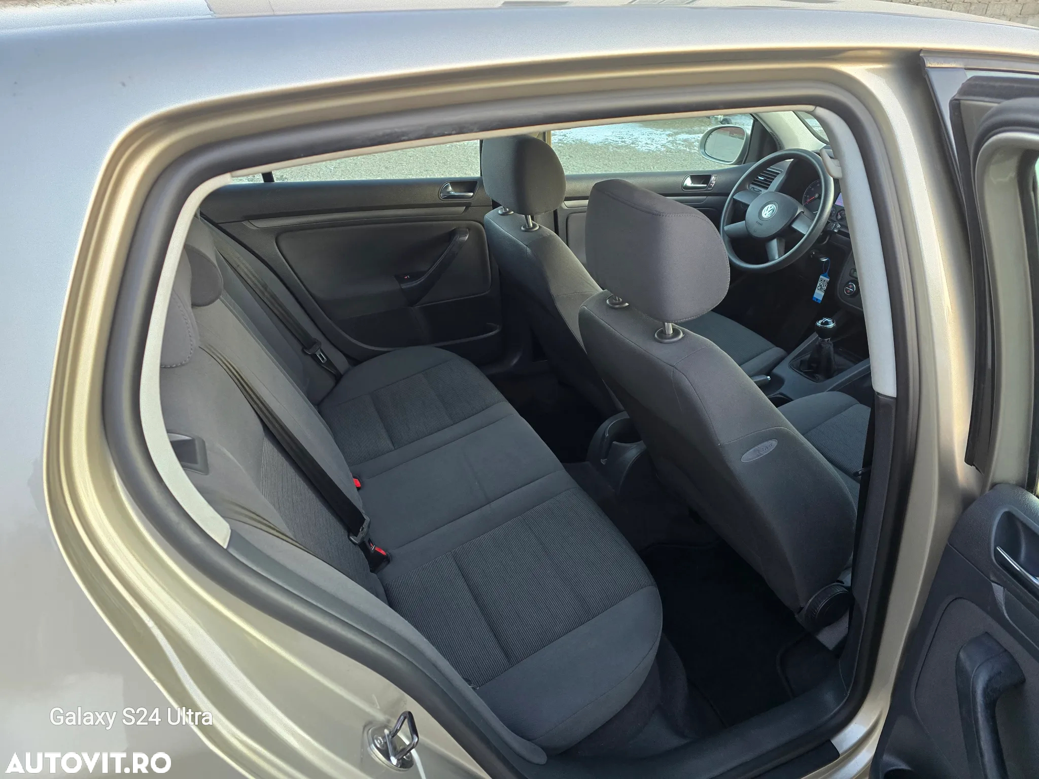 Volkswagen Golf - 10