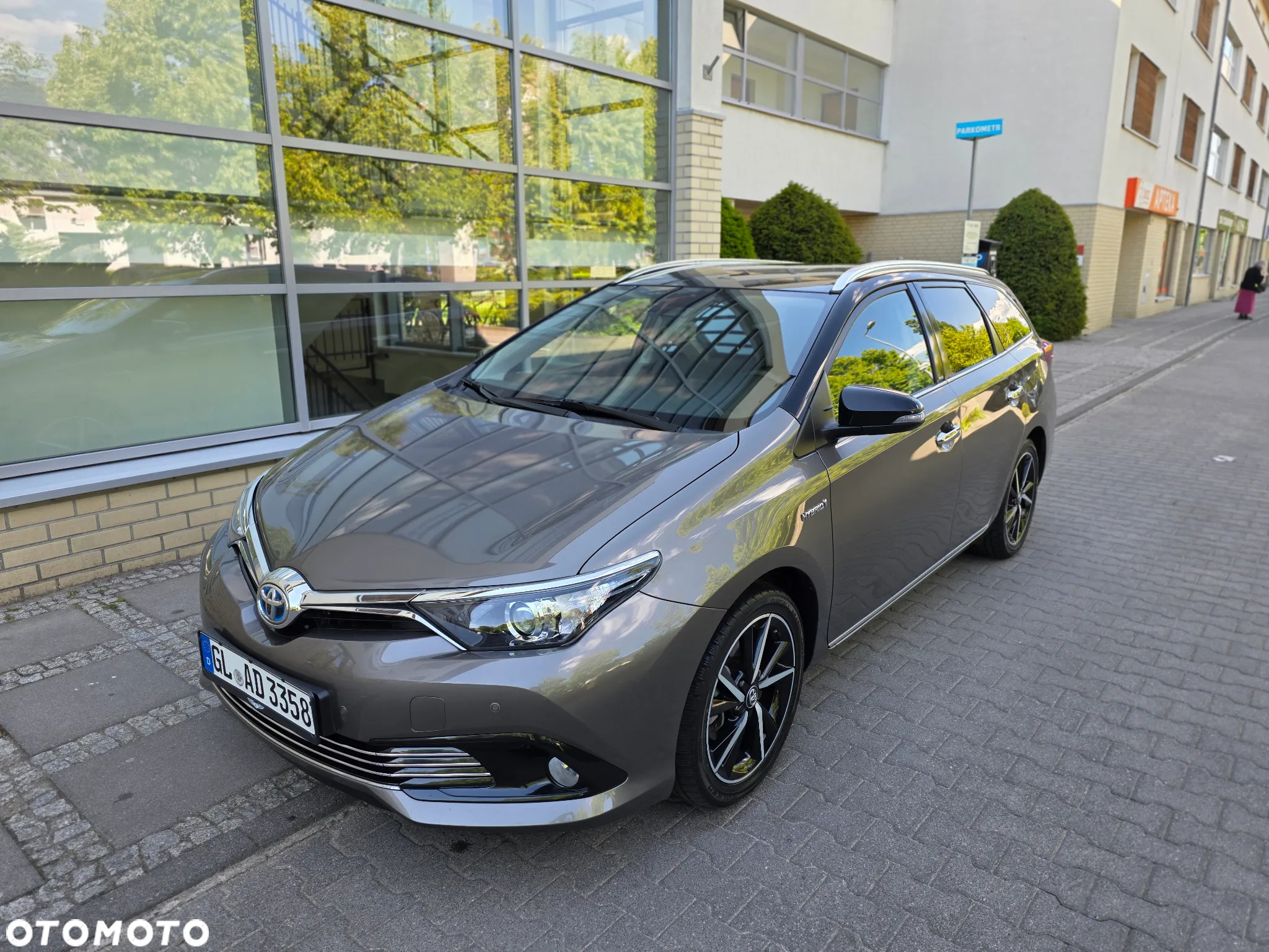 Toyota Auris 1.8 VVT-i Hybrid Automatik Edition S+ - 3