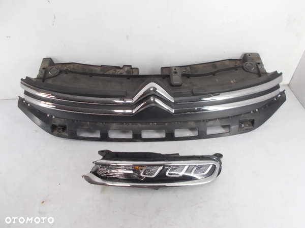 Atrapa grill chrom Citroen C3 III lampa led