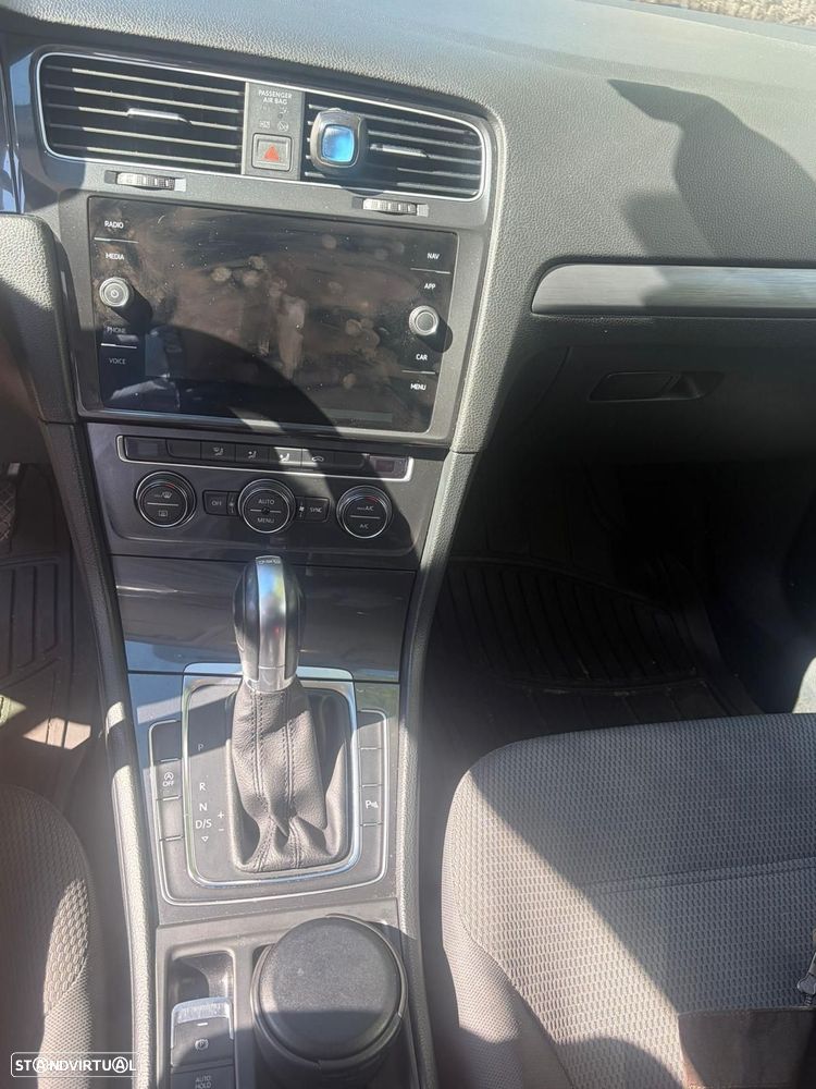 VW Golf Variant 1.6 TDi Confortline DSG - 8