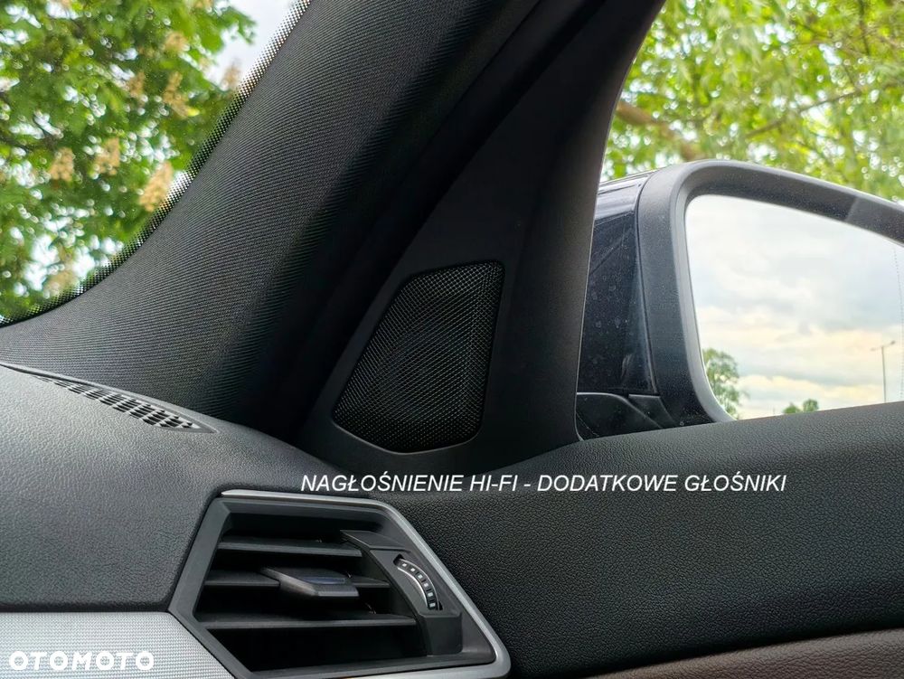 BMW Seria 3 330e - 17